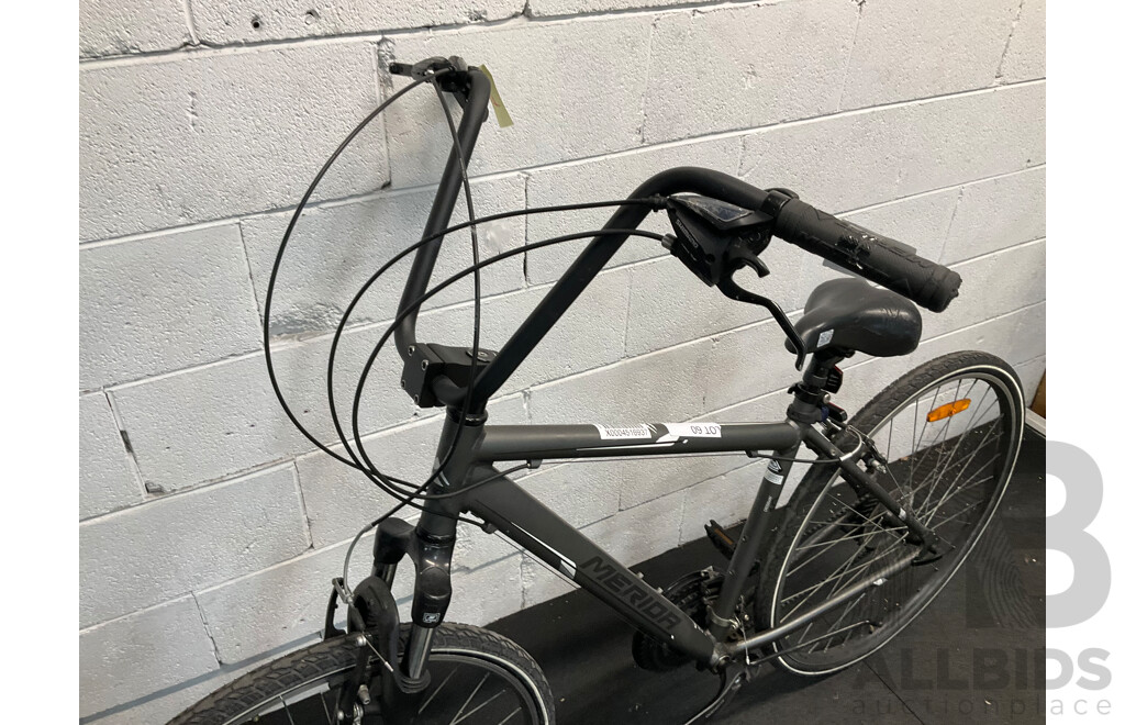 MERIDA CROSSWAY Bike ( with Customized Handlebars )