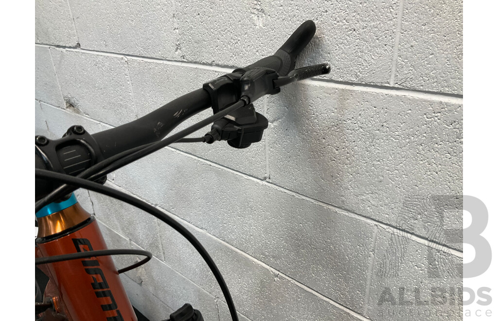 GIANT Talon Mountain Bike
