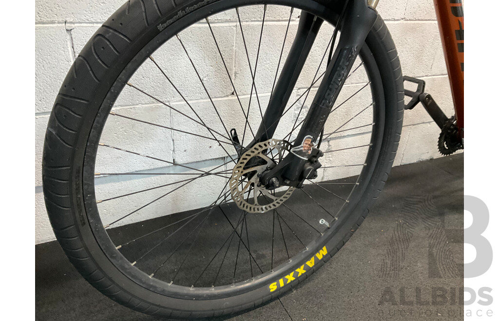 GIANT Talon Mountain Bike