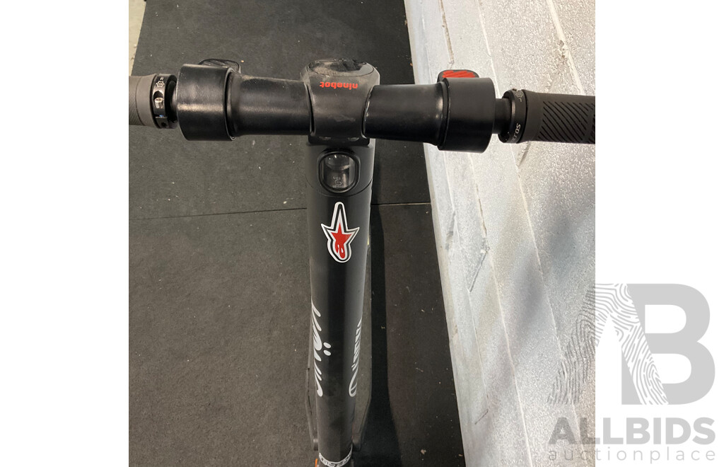 APEXI Electric Scooter