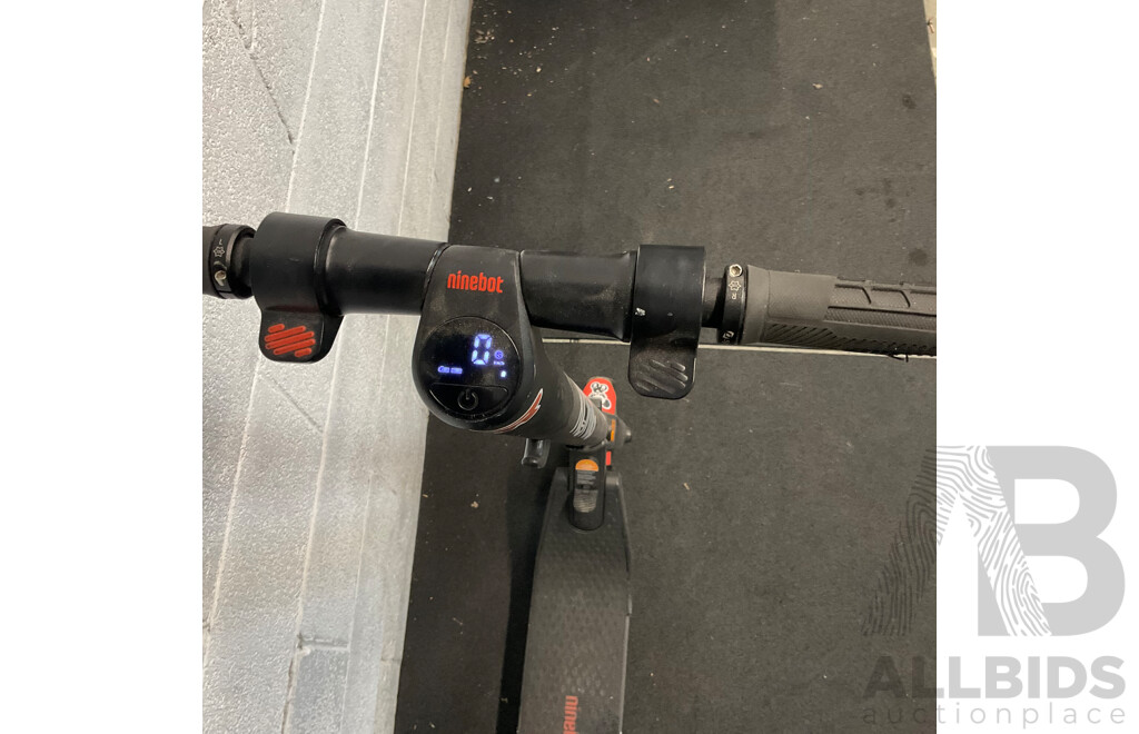 APEXI Electric Scooter