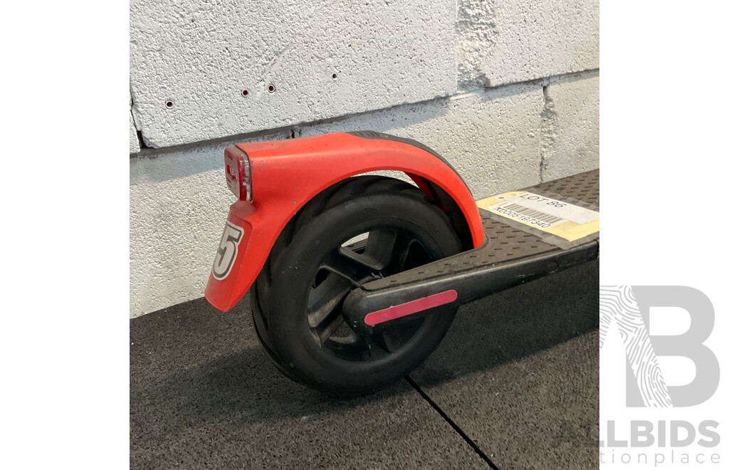 APEXI Electric Scooter