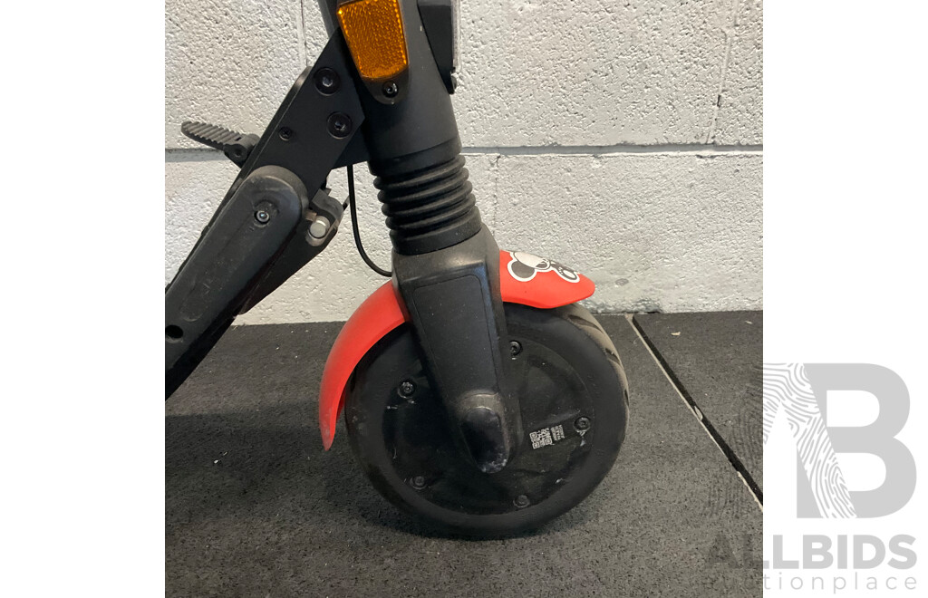 APEXI Electric Scooter