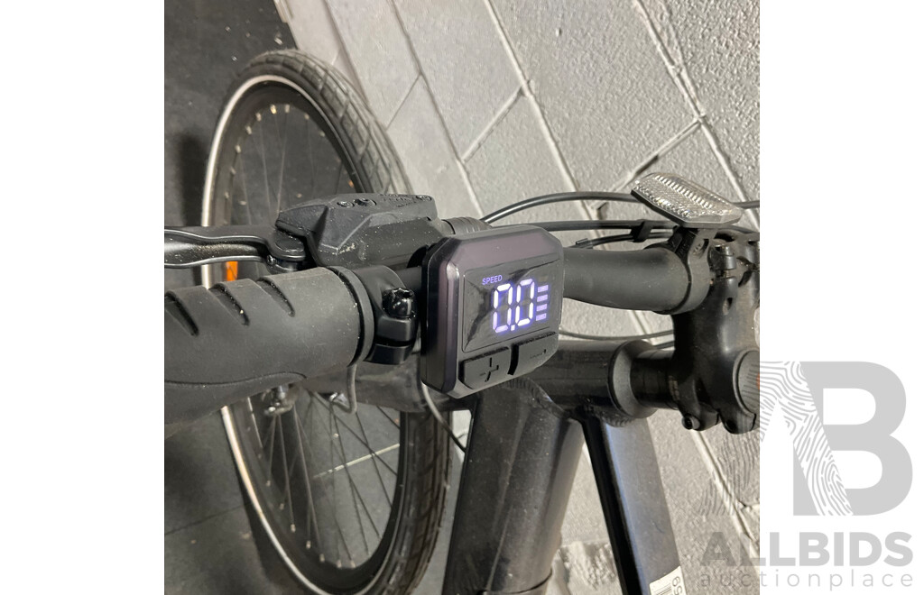 VELECTRIX Newtown Electric Bike