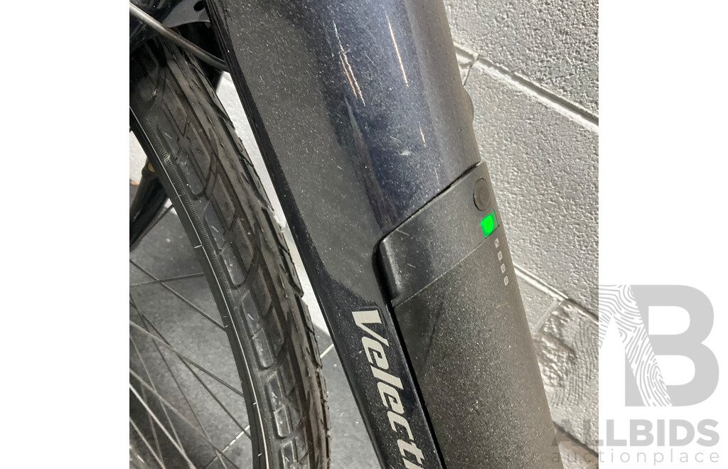 VELECTRIX Newtown Electric Bike