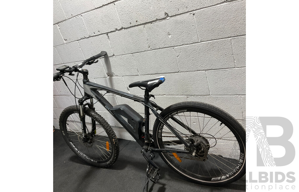 NCM Prague Electric Mountain Bike