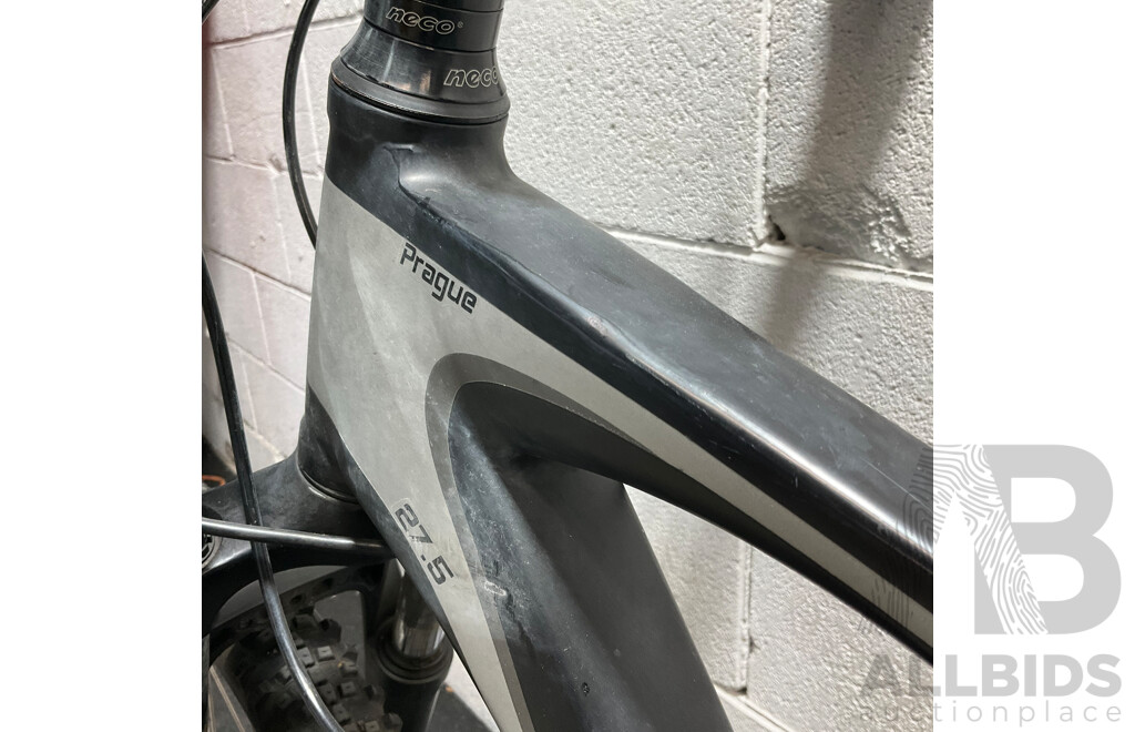 NCM Prague Electric Mountain Bike