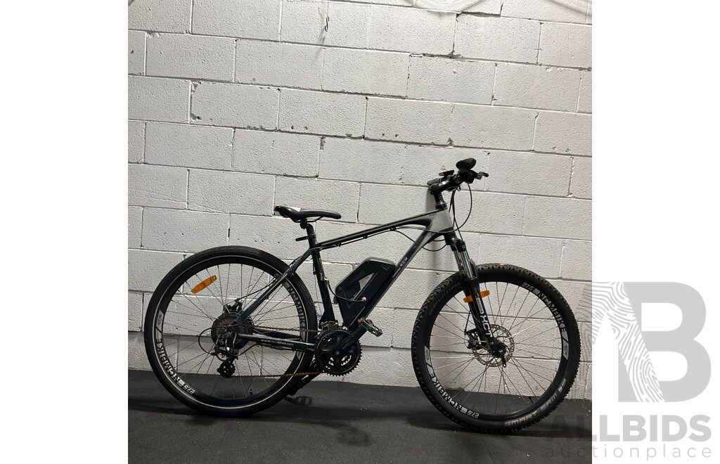 NCM Prague Electric Mountain Bike