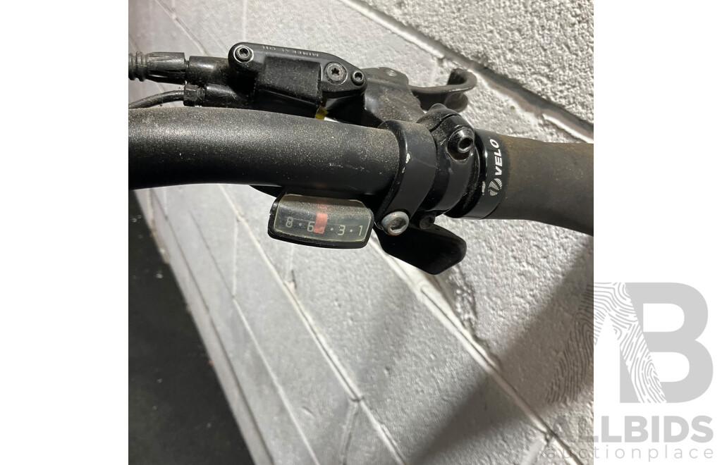 NCM NCM Moscow Plus Electric Mountain Bike