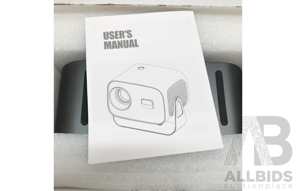 A10 LCD Full HD Video Projector