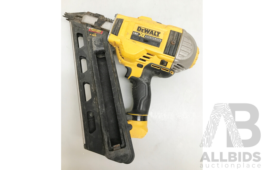 DeWalt (DCN692-XE) 18V Brushless Framing Nailer (Skin Only)
