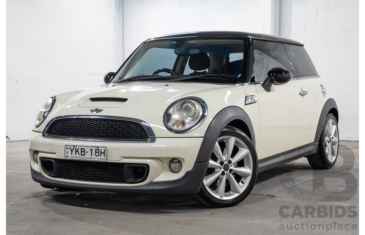 12/2010 Mini Cooper S R56 MY11 2d Hatchback Pepper White 1.6L