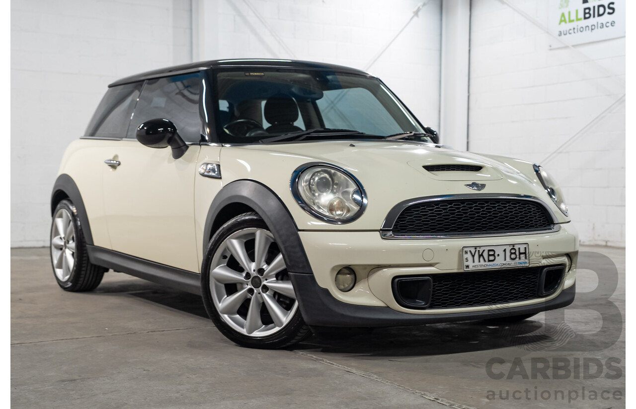 12/2010 Mini Cooper S R56 MY11 2d Hatchback Pepper White 1.6L