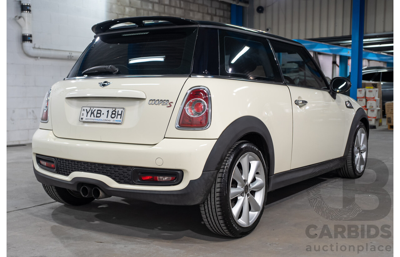 12/2010 Mini Cooper S R56 MY11 2d Hatchback Pepper White 1.6L