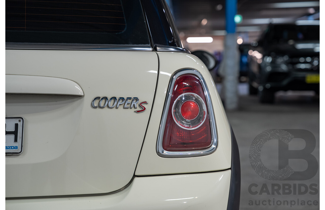 12/2010 Mini Cooper S R56 MY11 2d Hatchback Pepper White 1.6L