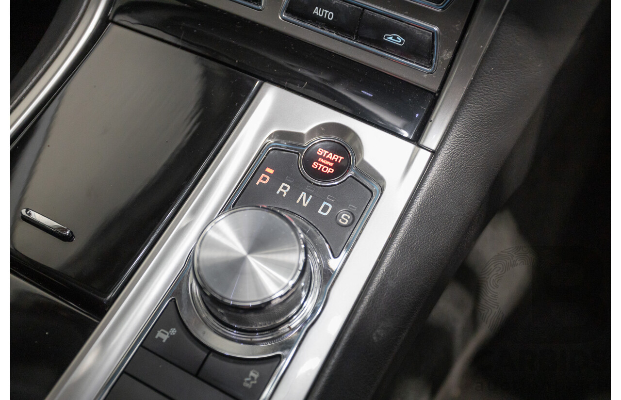 10/2013 Jaguar XF 2.0 Luxury (RWD) MY13 4D Sedan Ultimate Black Metallic Turbo 2.0L