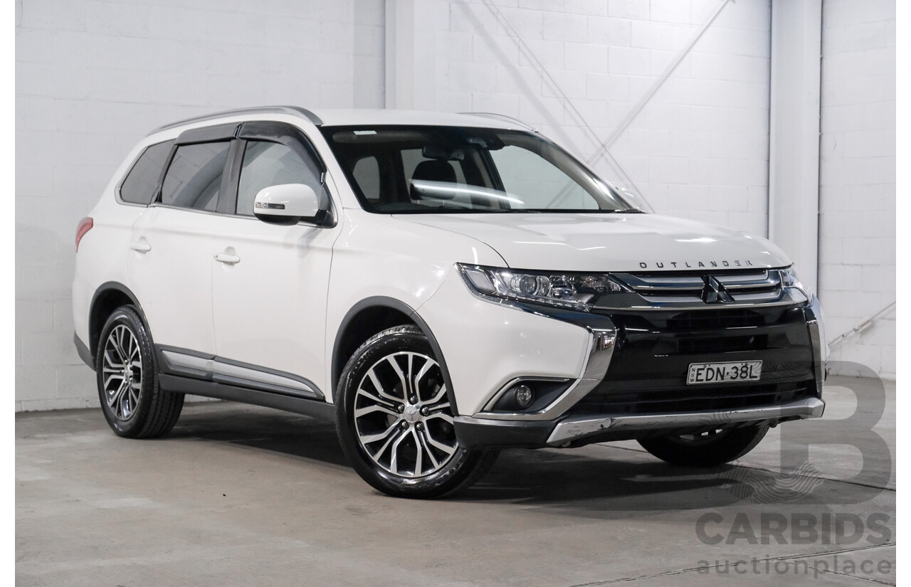 01/2018 Mitsubishi Outlander LS (AWD) ZL MY18.5 4d Wagon White 2.4L - 7 Seater