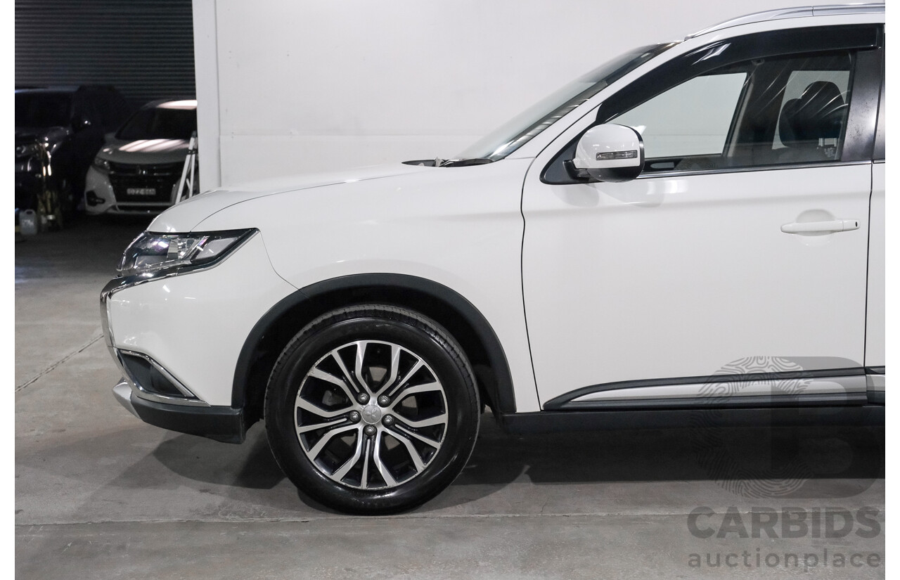 01/2018 Mitsubishi Outlander LS (AWD) ZL MY18.5 4d Wagon White 2.4L - 7 Seater
