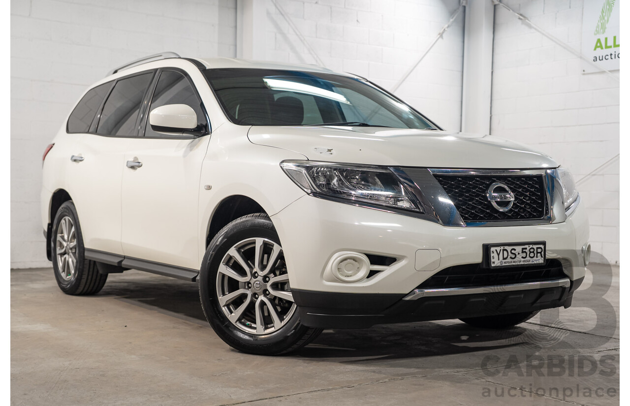11/2015 Nissan Pathfinder ST R52 4d Wagon White 3.5L