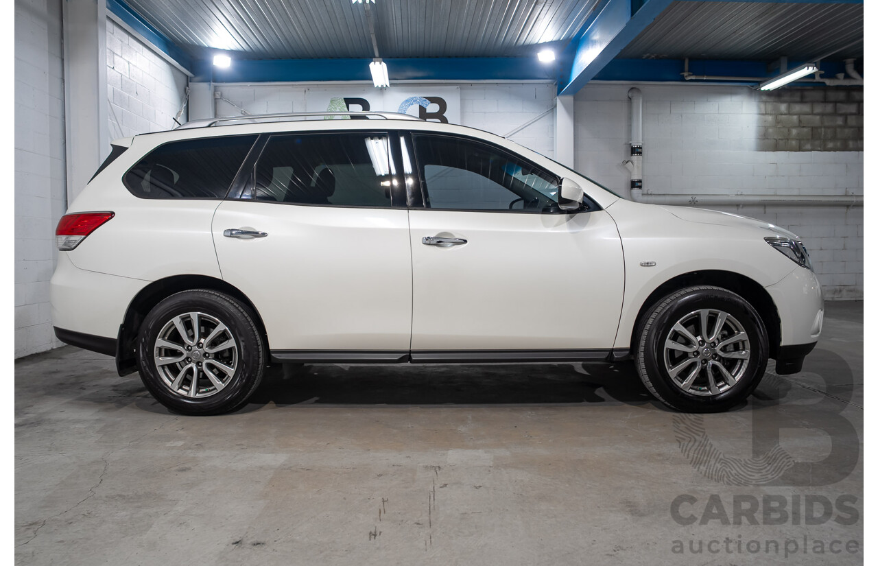 11/2015 Nissan Pathfinder ST R52 4d Wagon White 3.5L