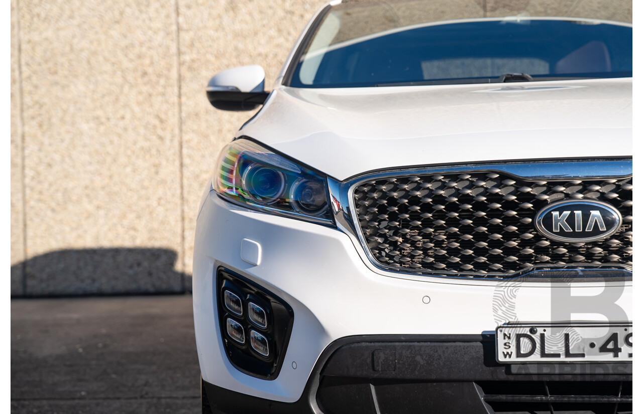 01/2017 Kia Sorento GT-LINE (4x4) UM MY17 4d Wagon White Turbo Diesel 2.2L