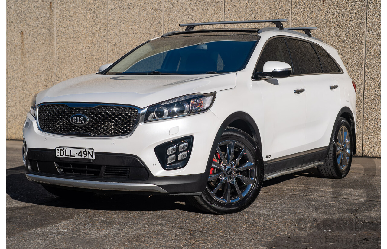 01/2017 Kia Sorento GT-LINE (4x4) UM MY17 4d Wagon White Turbo Diesel 2.2L
