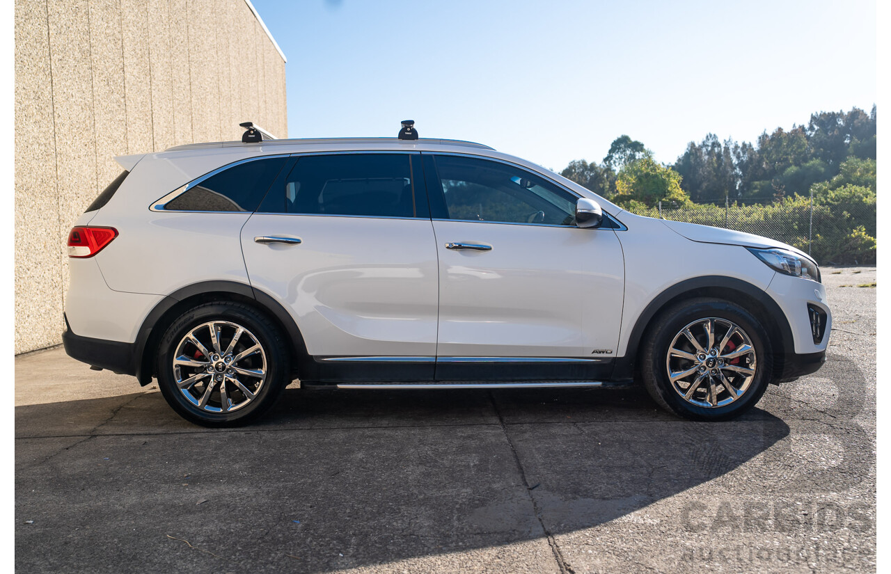 01/2017 Kia Sorento GT-LINE (4x4) UM MY17 4d Wagon White Turbo Diesel 2.2L