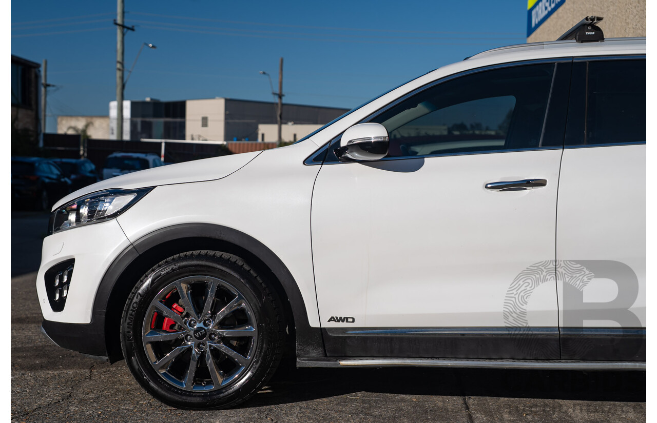 01/2017 Kia Sorento GT-LINE (4x4) UM MY17 4d Wagon White Turbo Diesel 2.2L