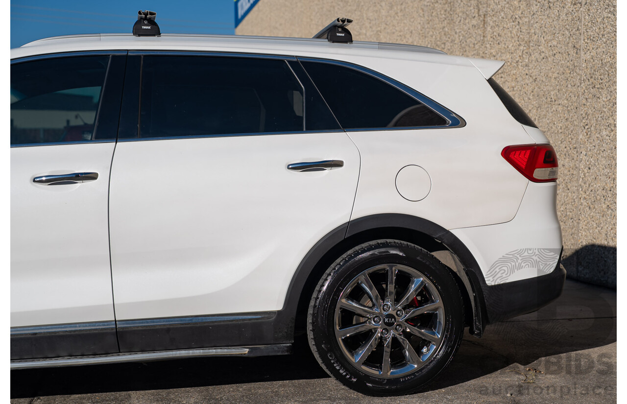 01/2017 Kia Sorento GT-LINE (4x4) UM MY17 4d Wagon White Turbo Diesel 2.2L
