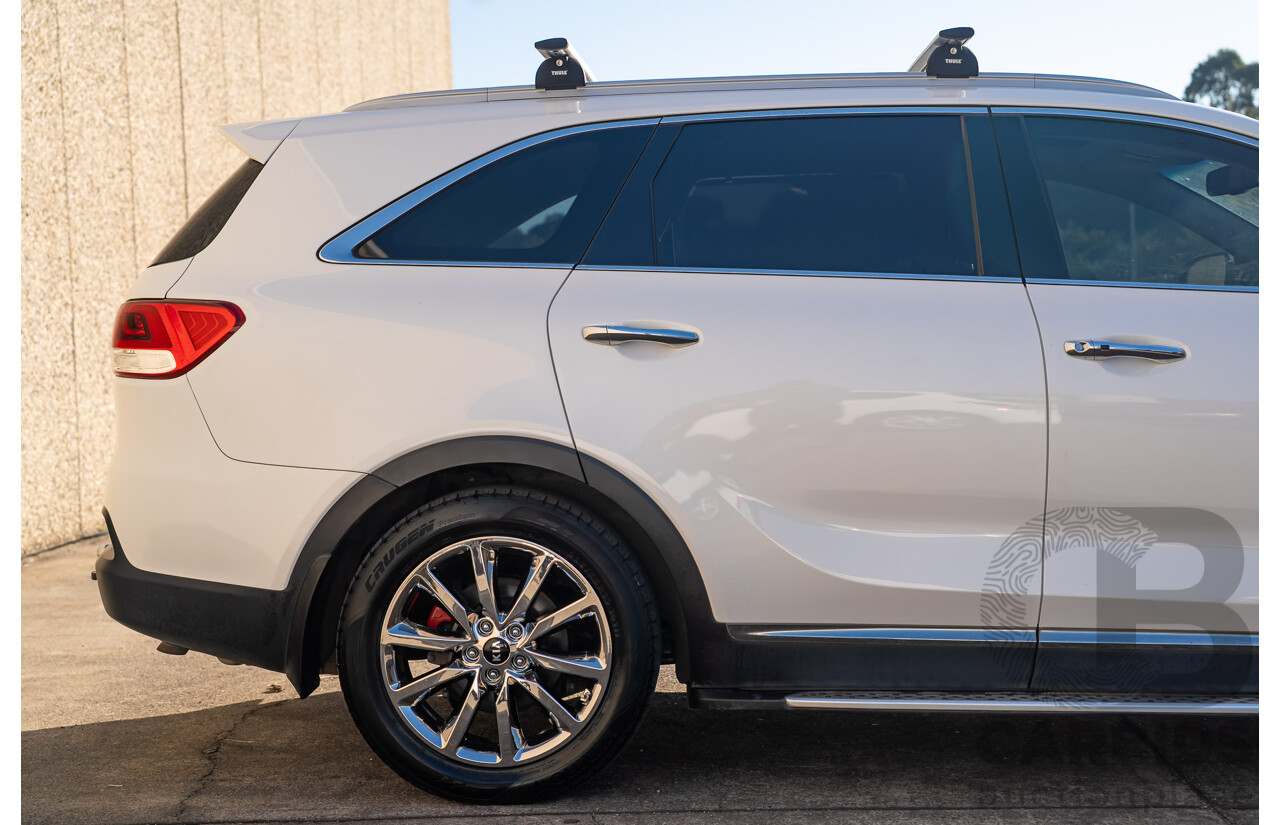 01/2017 Kia Sorento GT-LINE (4x4) UM MY17 4d Wagon White Turbo Diesel 2.2L