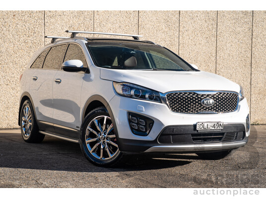 01/2017 Kia Sorento GT-LINE (4x4) UM MY17 4d Wagon White Turbo Diesel 2.2L