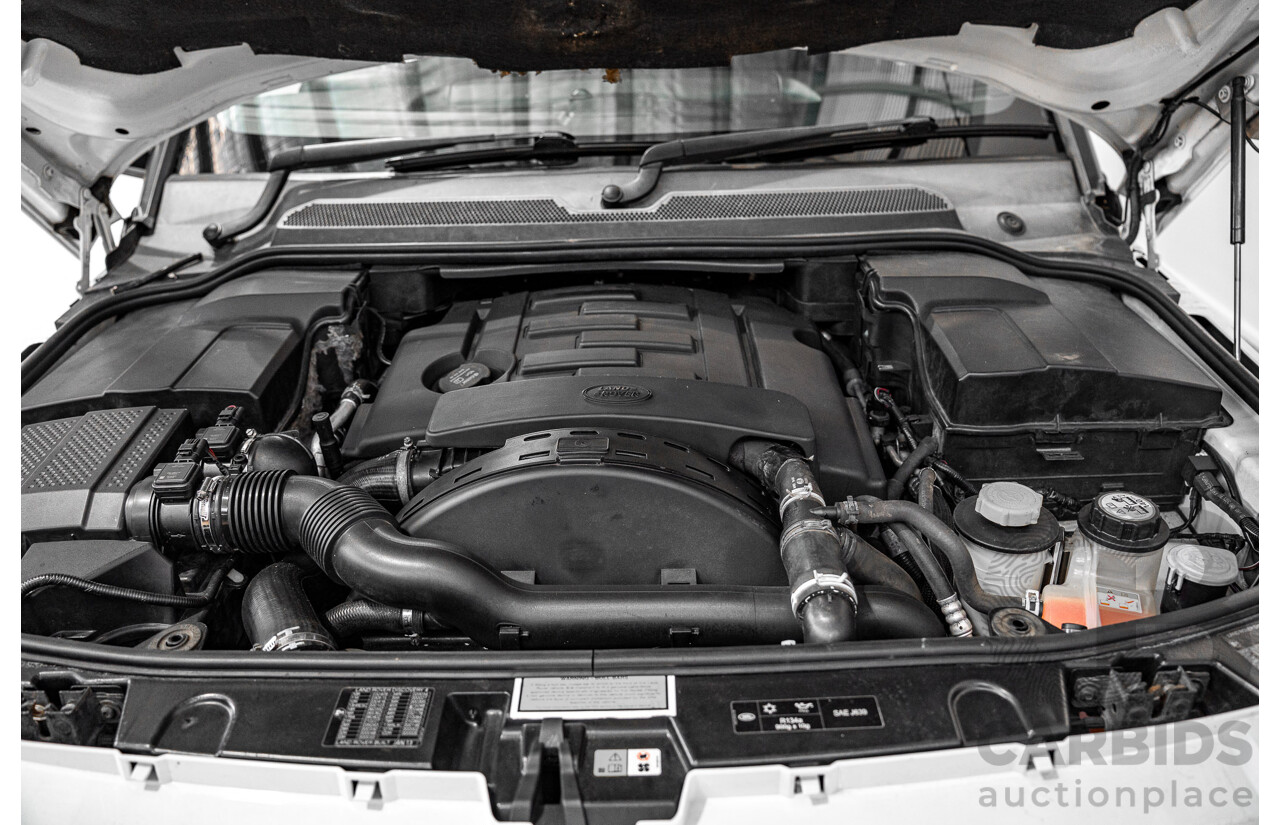 03/2013 Land Rover Discovery 4 3.0 SDV6 HSE (4x4) MY13 4d Wagon White Twin-turbo Diesel 3.0L