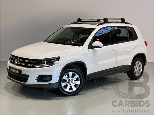 01/2014 Volkswagen Tiguan 132 TSI PACIFIC AWD 5NC MY14 4D Wagon White 2.0L