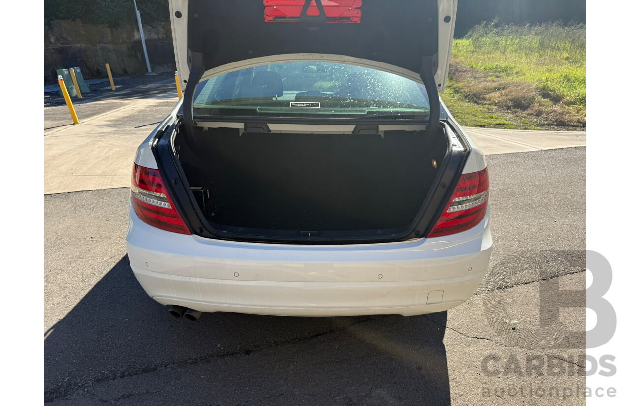 08/2011 Mercedes-Benz C200 CDI BE RWD W204 MY11 4D Sedan White Turbo Diesel 2.1L