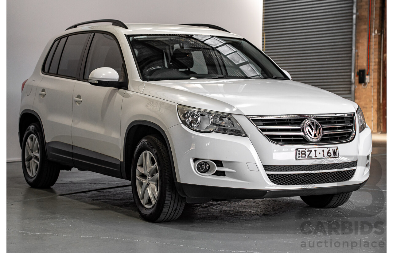 07/2011 Volkswagen Tiguan 125 TSI (4x4) 5NC MY11 4d Wagon White Turbo 2.0L