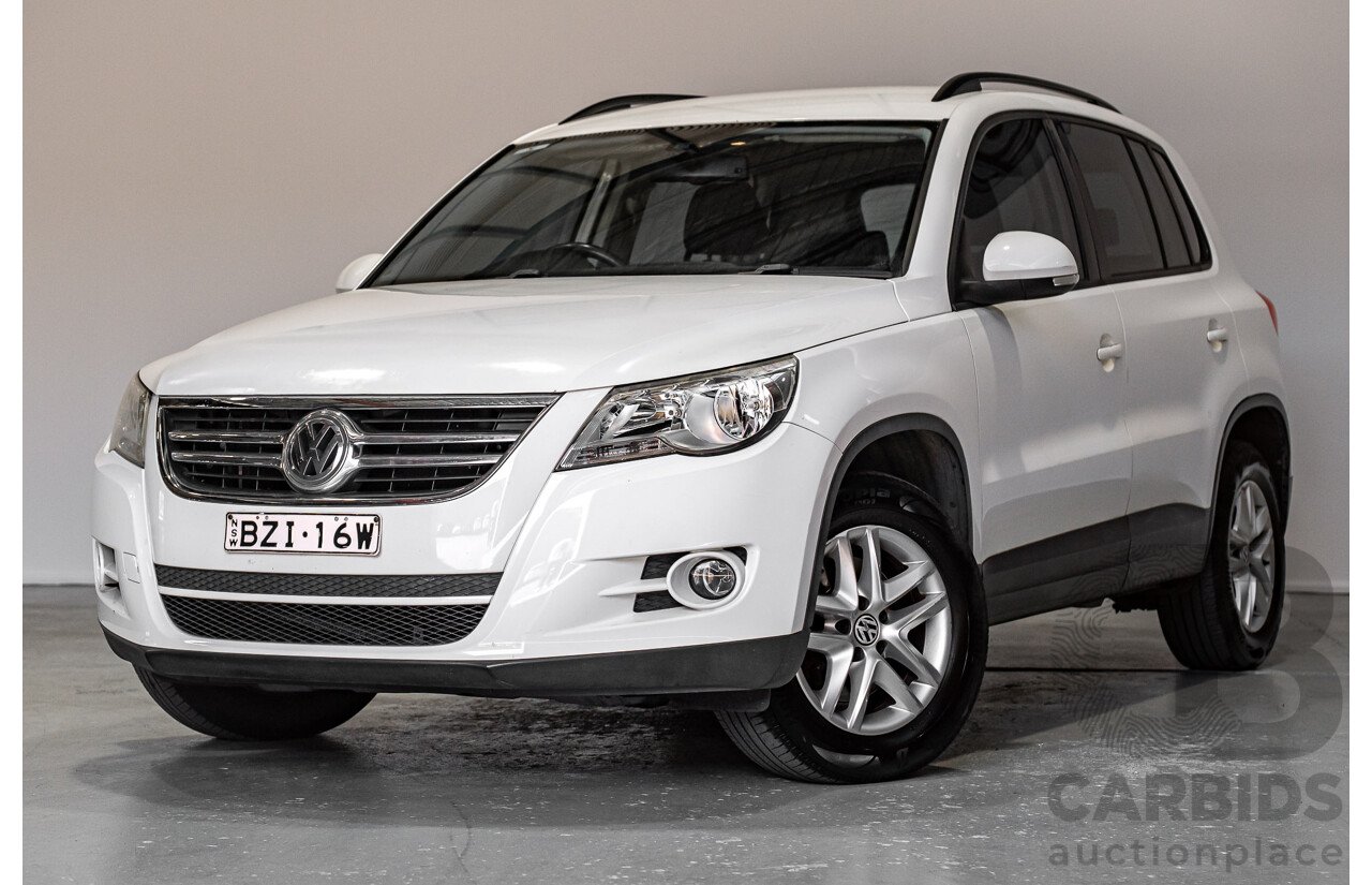 07/2011 Volkswagen Tiguan 125 TSI (4x4) 5NC MY11 4d Wagon White Turbo 2.0L
