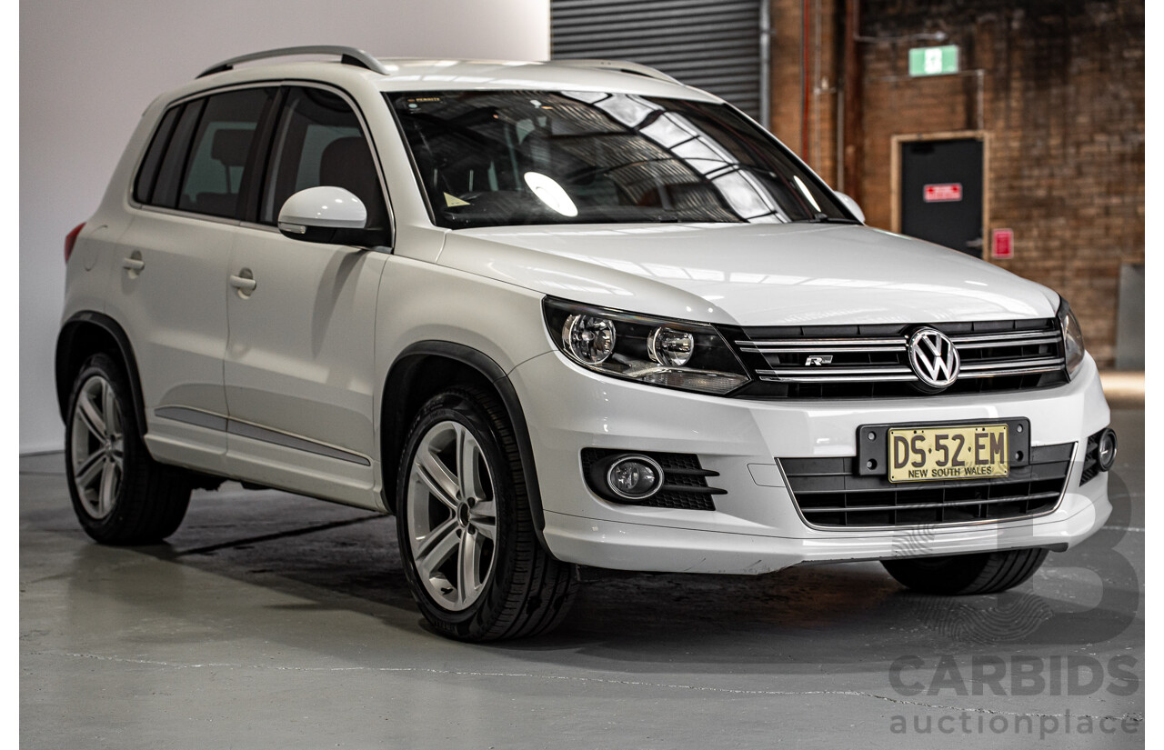 10/2014 Volkswagen Tiguan 155 TSI R-Line (4x4) 5NC MY15 4d Wagon White Turbo Diesel 2.0L