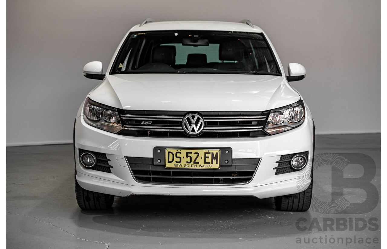 10/2014 Volkswagen Tiguan 155 TSI R-Line (4x4) 5NC MY15 4d Wagon White Turbo Diesel 2.0L