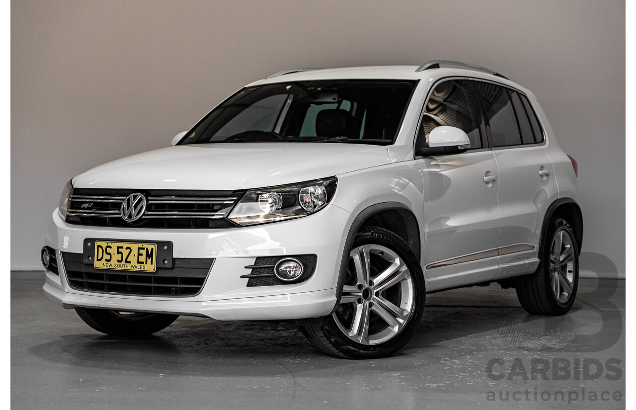 10/2014 Volkswagen Tiguan 155 TSI R-Line (4x4) 5NC MY15 4d Wagon White Turbo Diesel 2.0L