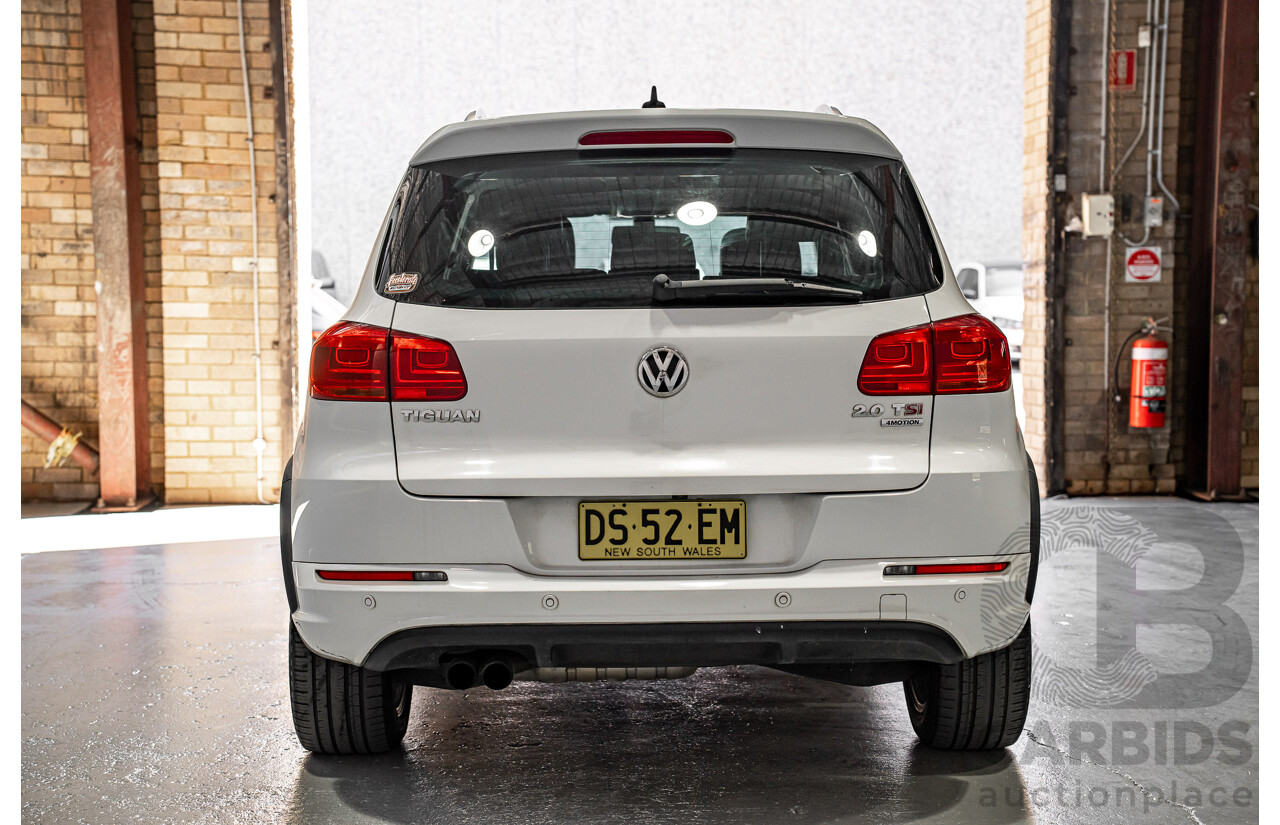 10/2014 Volkswagen Tiguan 155 TSI R-Line (4x4) 5NC MY15 4d Wagon White Turbo Diesel 2.0L