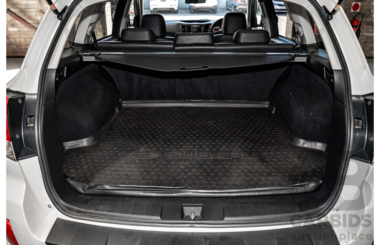 06/2013 Subaru Outback 2.5i Premium (AWD) MY13 4d Wagon White 2.5L