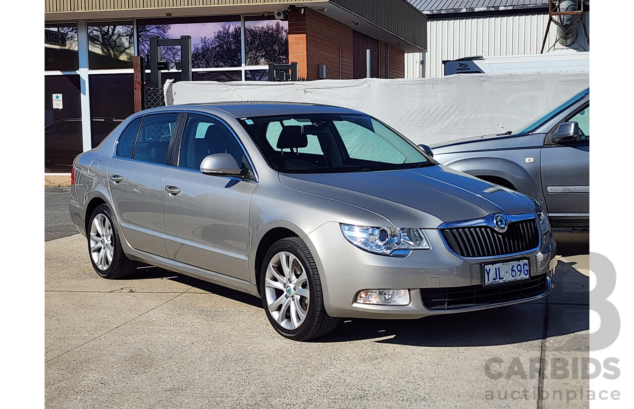 12/2012 Skoda Superb 118 TSI Ambition 3T MY12 4d sedan Beige 1.8L