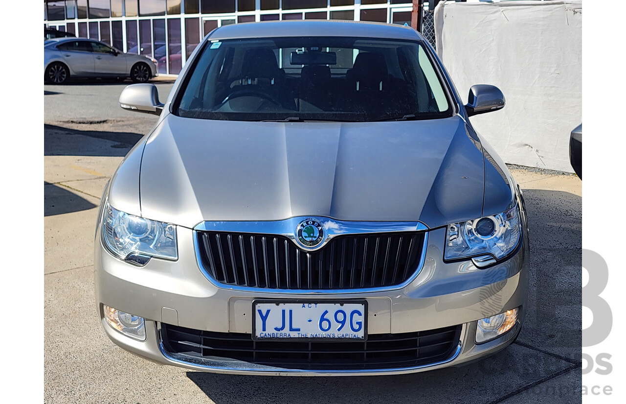 12/2012 Skoda Superb 118 TSI Ambition 3T MY12 4d sedan Beige 1.8L