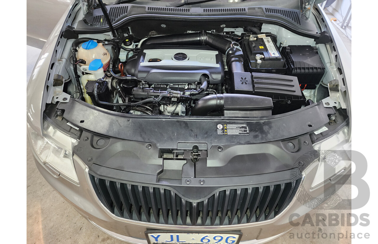 12/2012 Skoda Superb 118 TSI Ambition 3T MY12 4d sedan Beige 1.8L