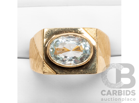 18ct Yellow Gold & Aquamarine Signet Ring - Size S.5