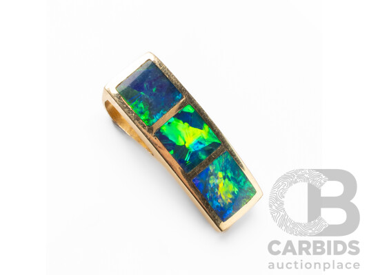 14ct Yellow Gold Bar Pendant with Opal Inlay - 1.42gms