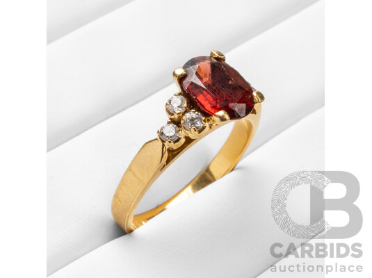 Vintage 18ct Yellow Gold, Garnet & Quartz Ring - Size O.5