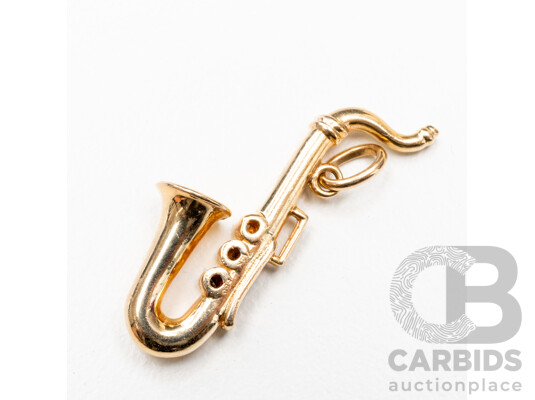 14ct Yellow Gold Saxophone & Diamonds Pendant - 3.37gms