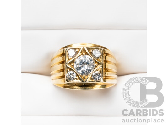 Men's 14ct Yellow Gold & Diamonds Signet Ring - Size R