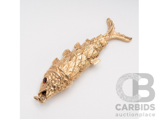 9ct Yellow Gold & Garnet Articulated Carp Fish Pendant - 16.87gms